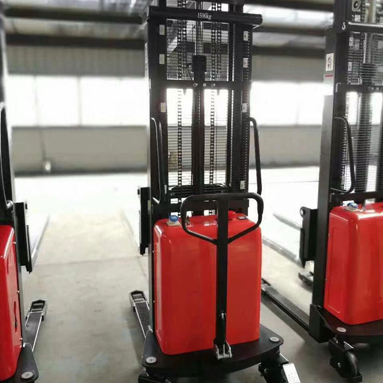 Impilatore semielettrico